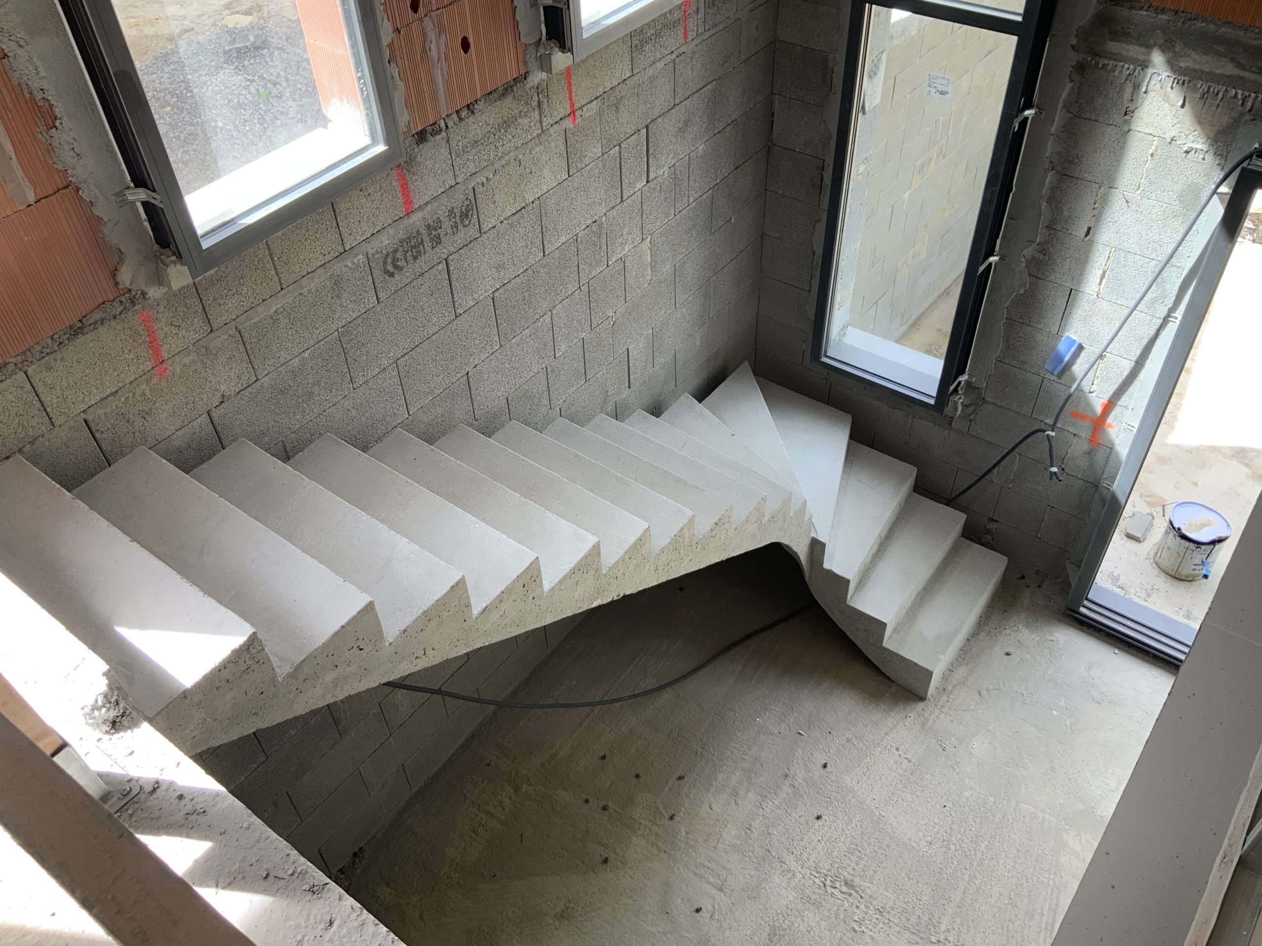 Escalier béton dans une maison à Ascain