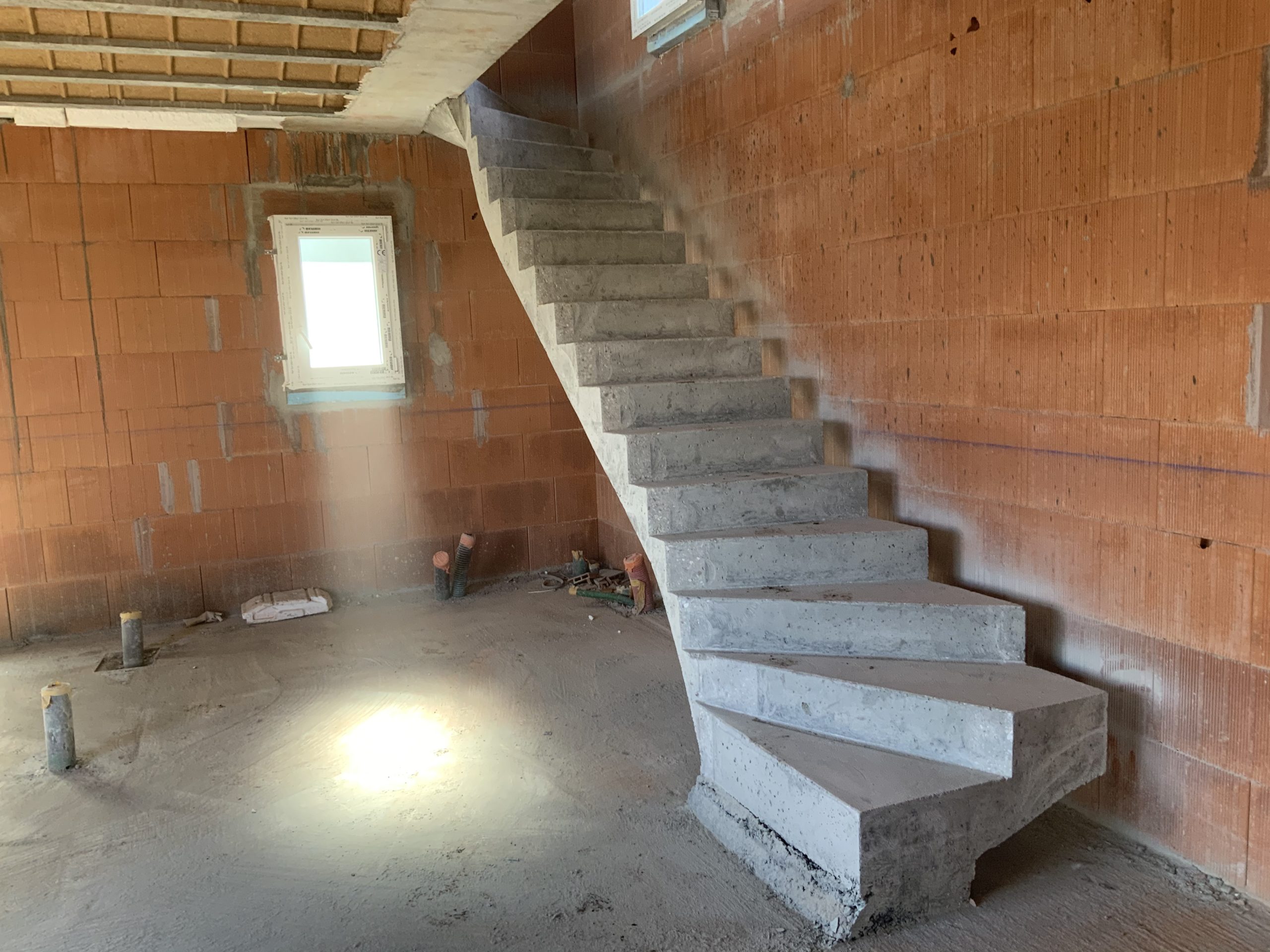 Installation d'un escalier en béton
