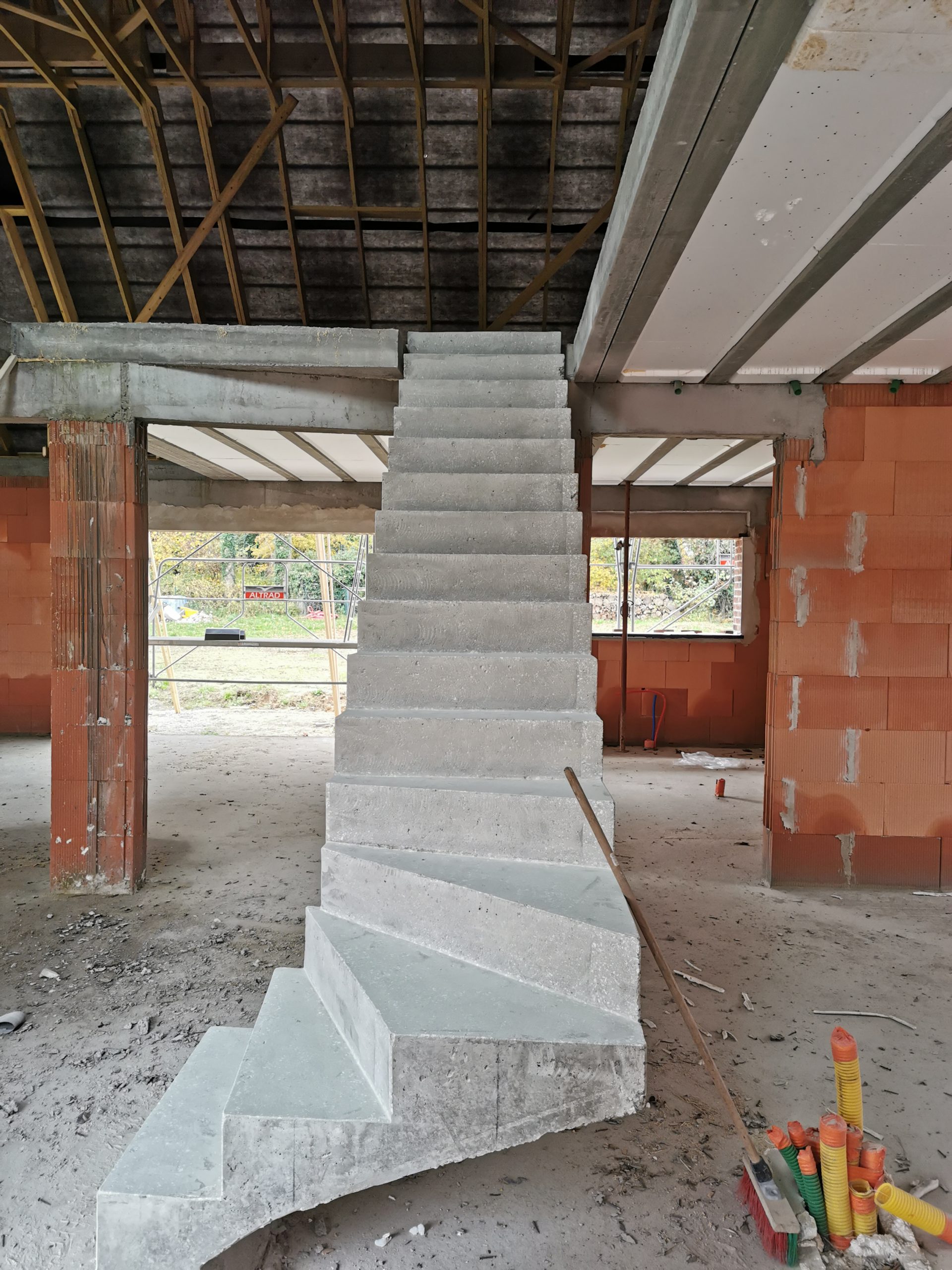 conception d'un escalier en beton à Wormhout dans une villa
