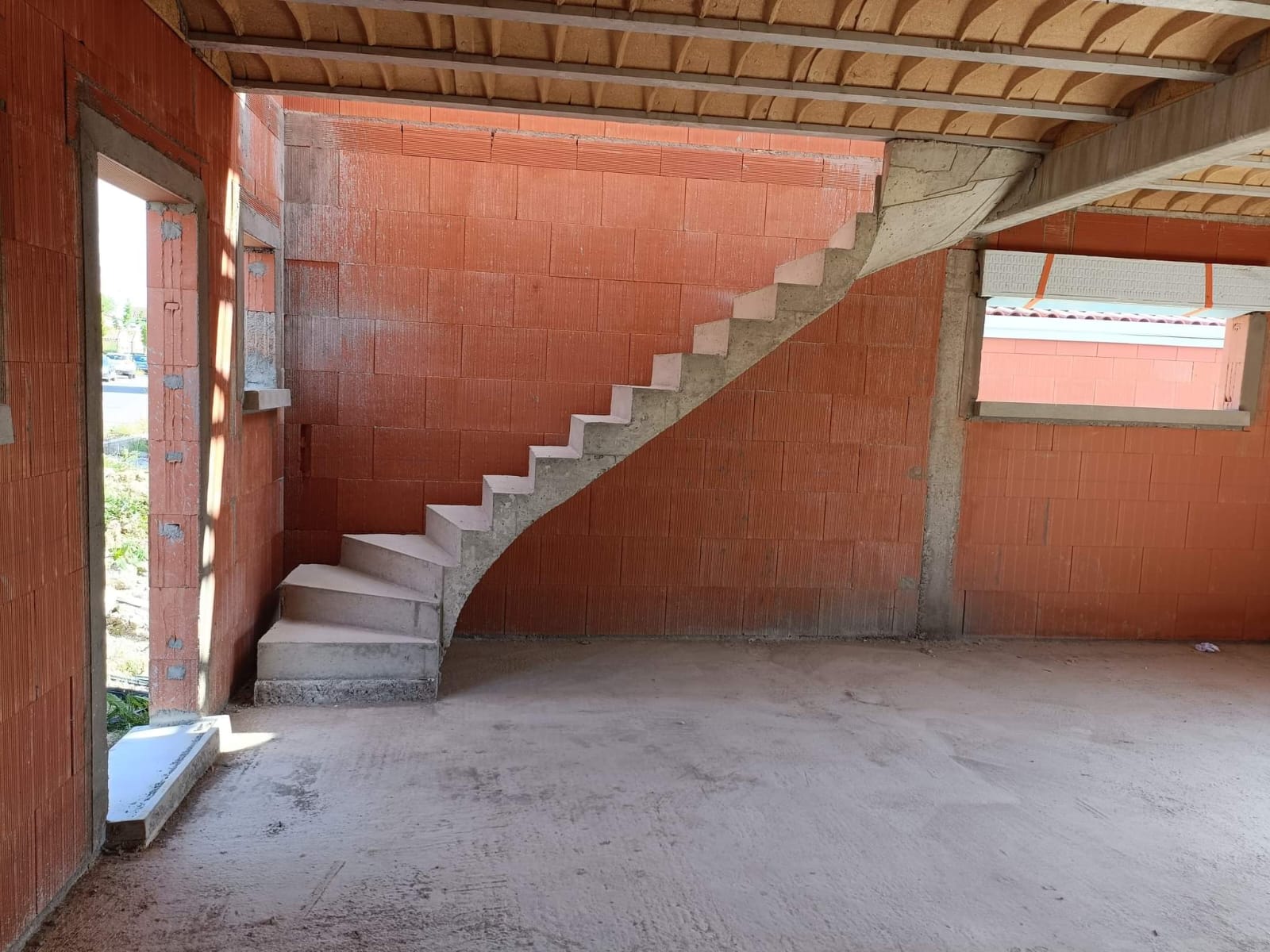 Escalier à paillasse un quart tournant construit pour un maçon à Bouloc, commune située dans le Sud-Ouest de la France, près de Saint-Jory et Saint-Sauveur.