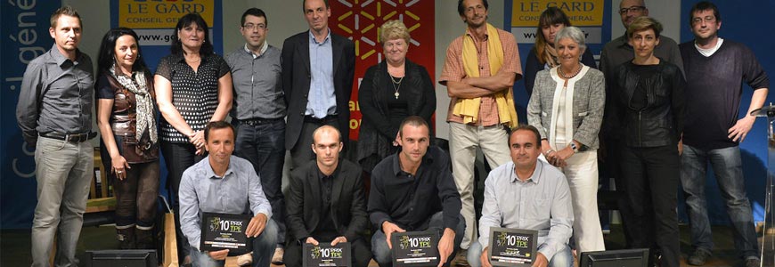 Les lauréats du prix des TPE 2012 entourés des officiels