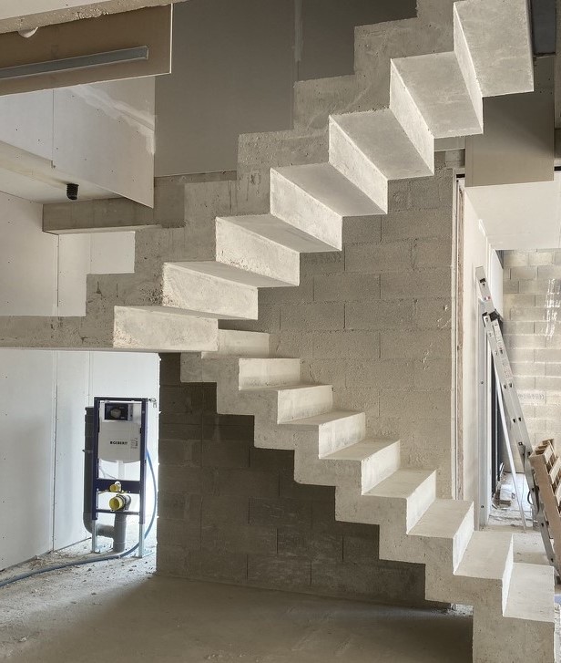Edification en béton, dans une maison à Nîmes entre Orange et Montpellier.
