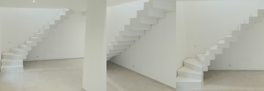escalier en béton ciré blanc dans l'Hérault