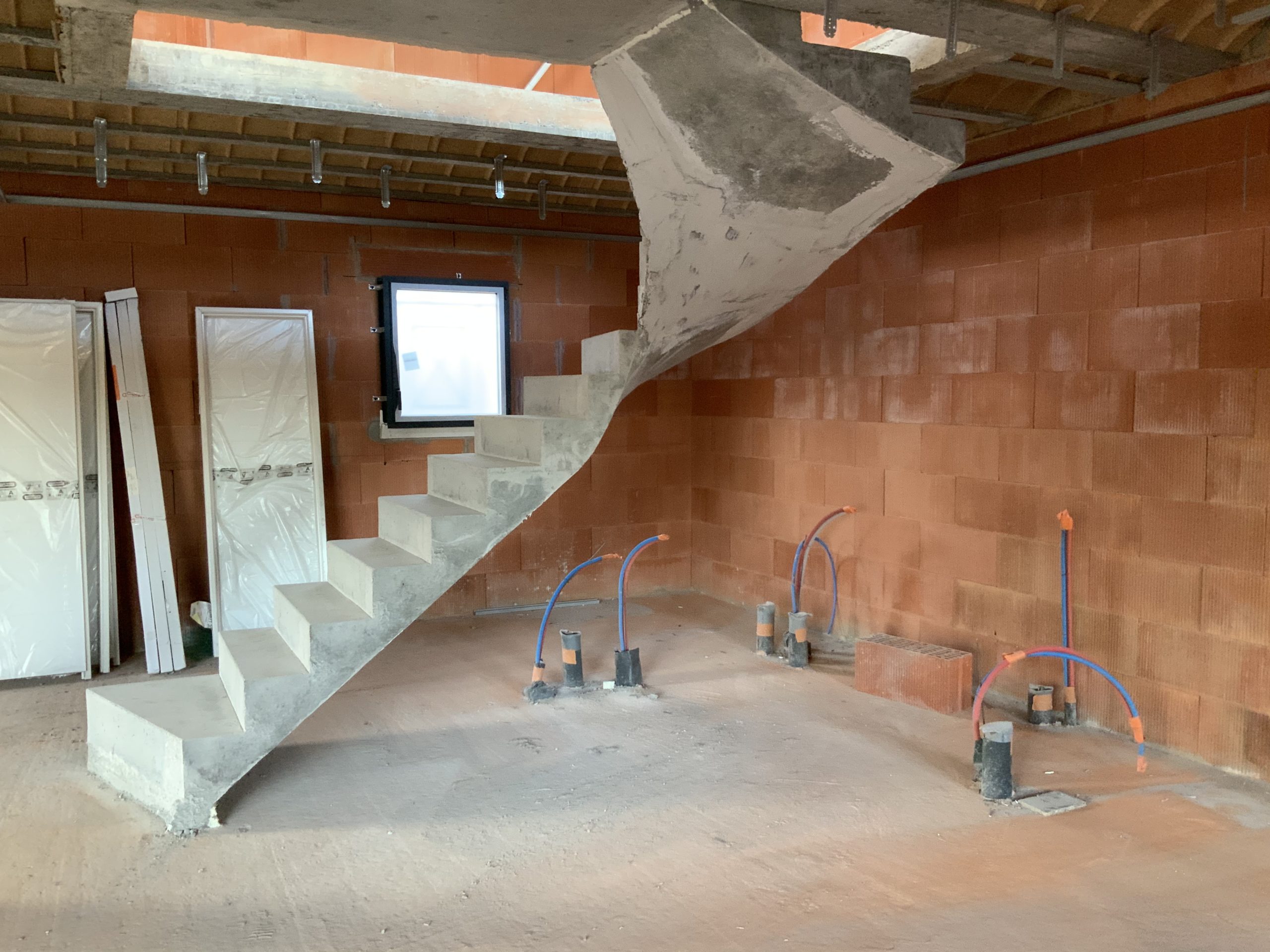 Fabrication d'un escalier béton dans une maison individuelle
